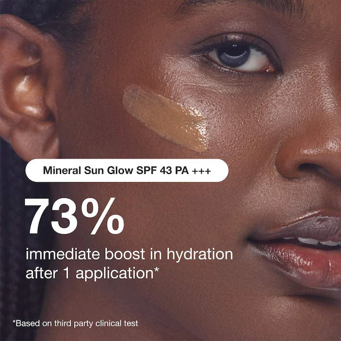 iNNBEAUTY PROJECT Mineral Sun Glow Broad Spectrum Sunscreen SPF 43 PA +++ with Peptides and Vitamin C