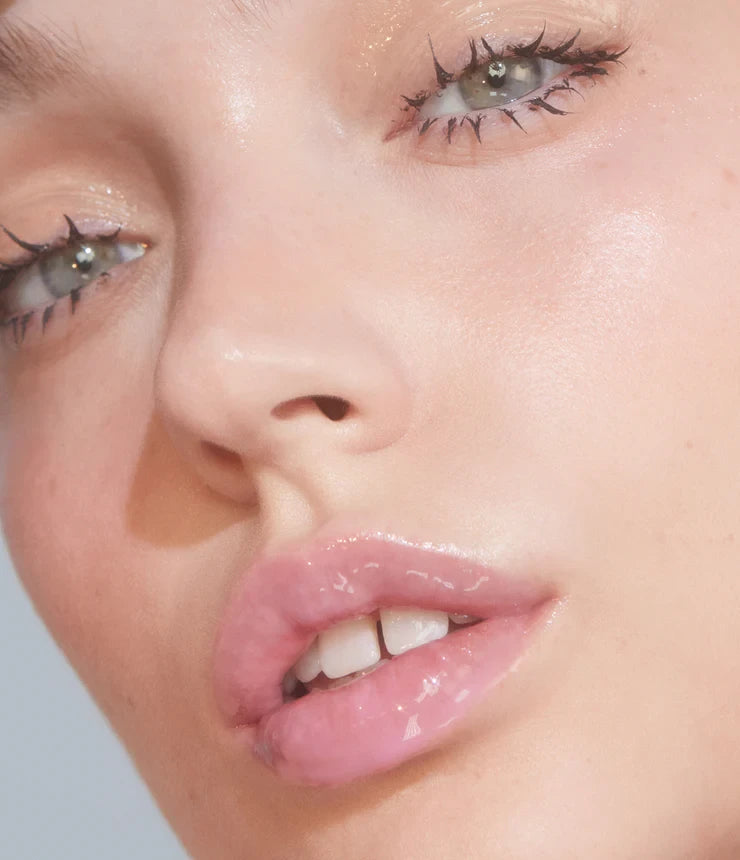 R.E.M Glossy Balm
